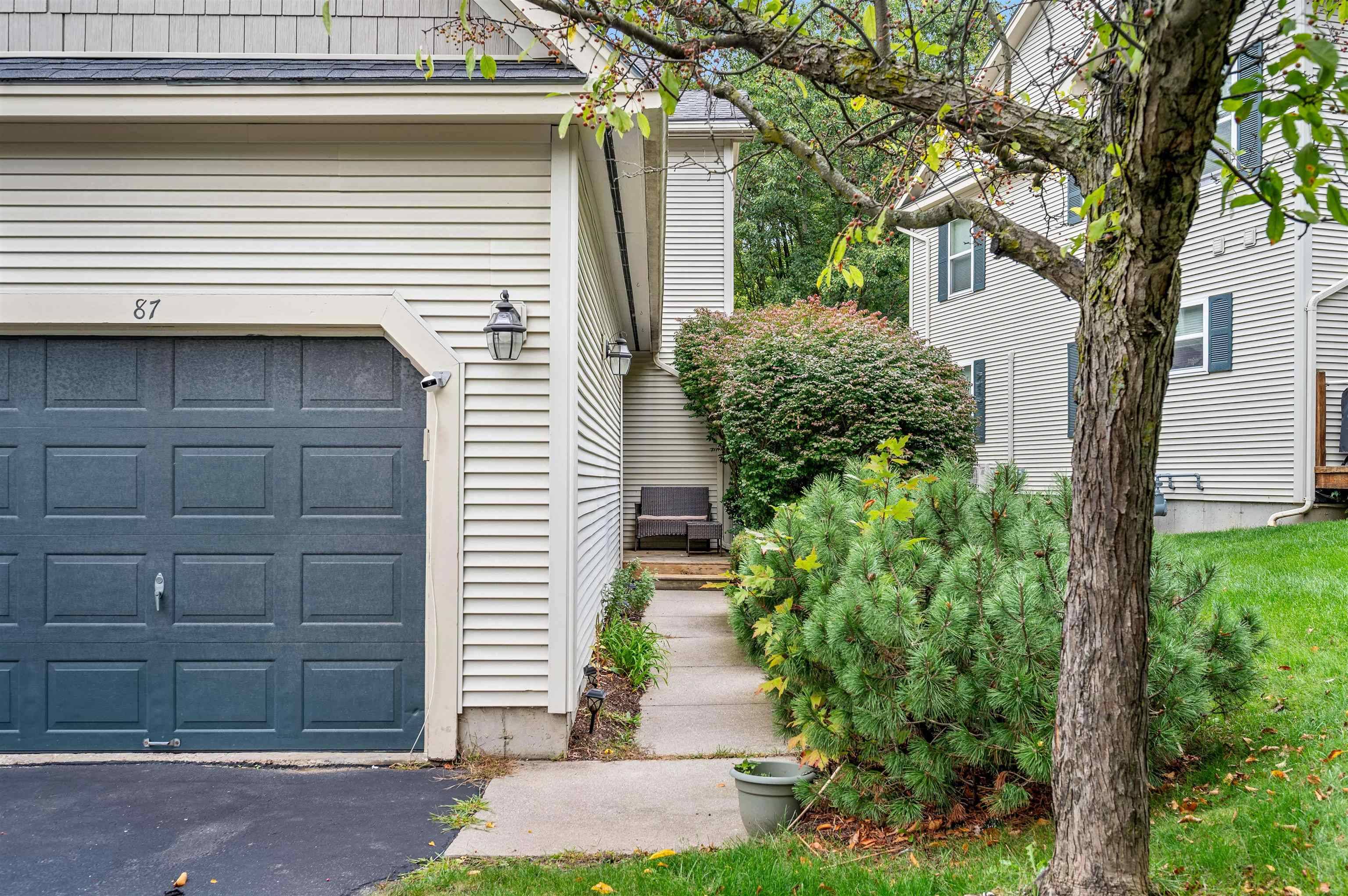 South Burlington, VT 05403,87 Juniper DR