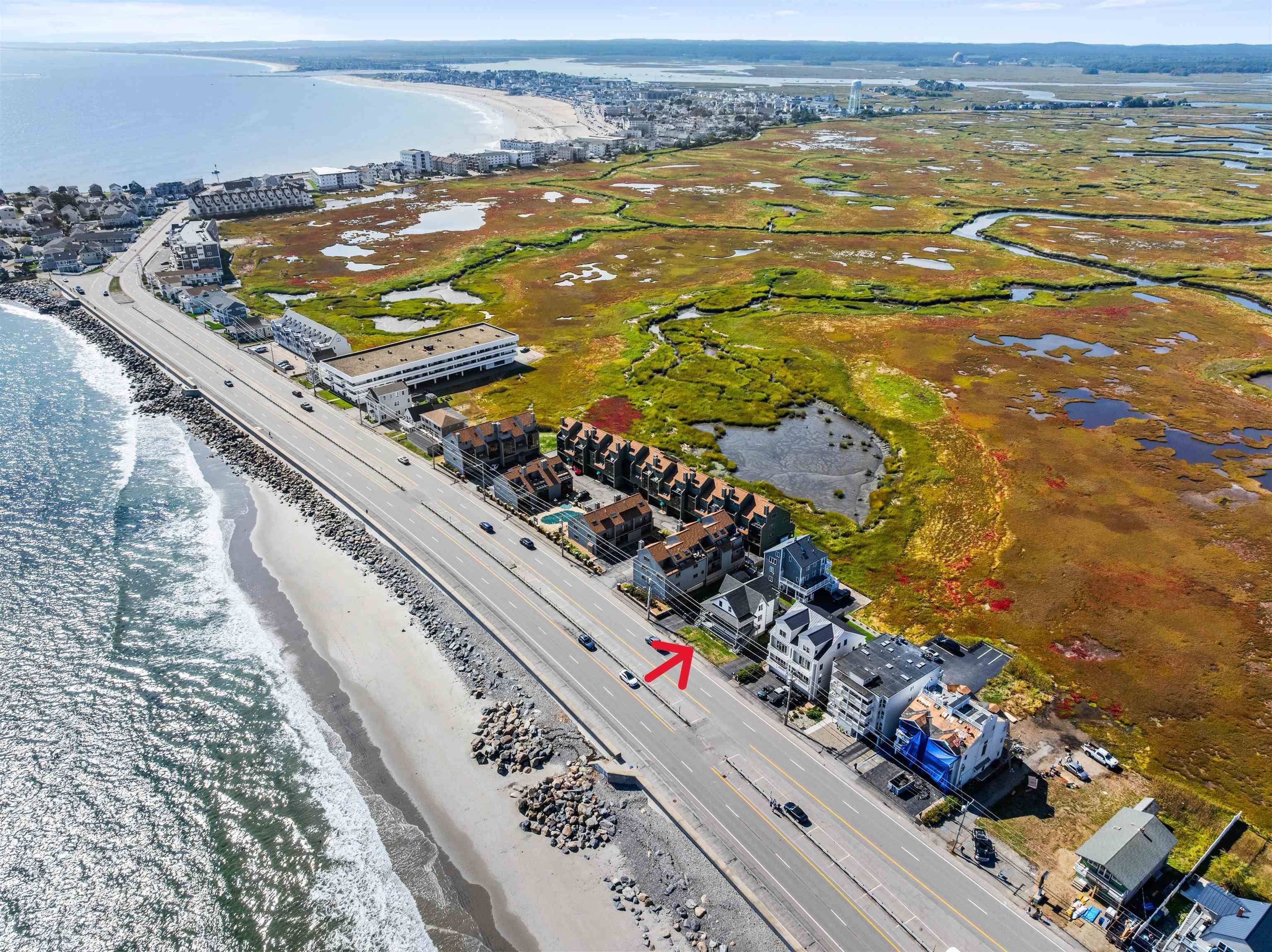 Hampton, NH 03842,585 Ocean BLVD