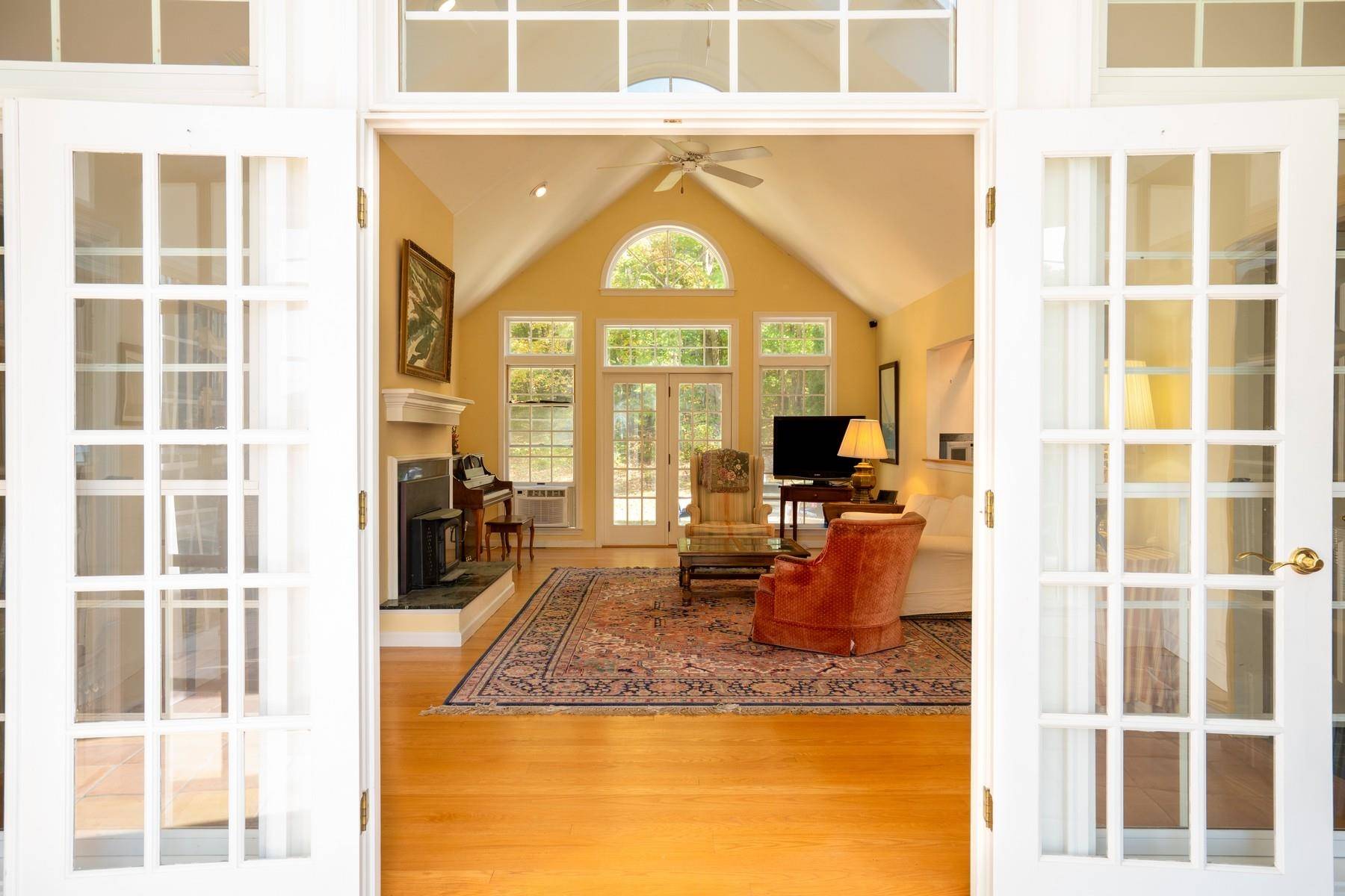 Arlington, VT 05250,389 Wilcox RD