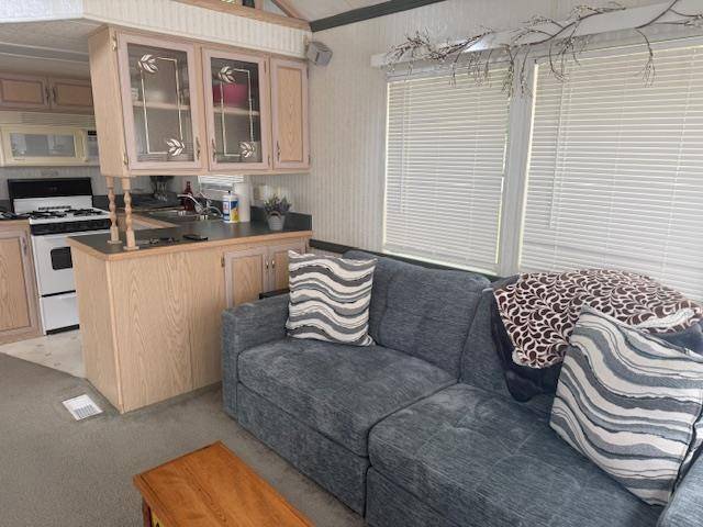 Weare, NH 03281,194 Buckley RD #2