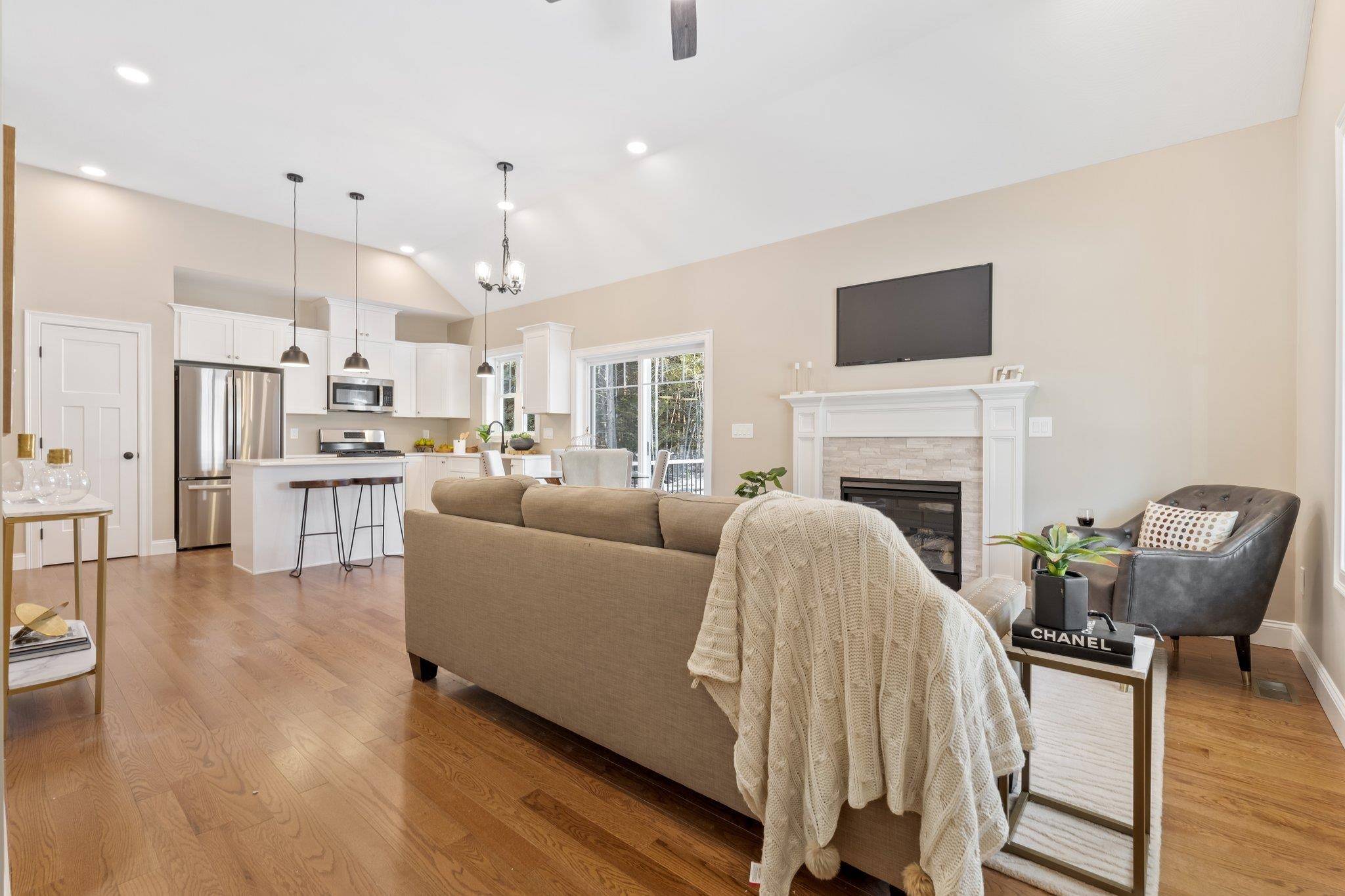 Amherst, NH 03031,2A Renee DR