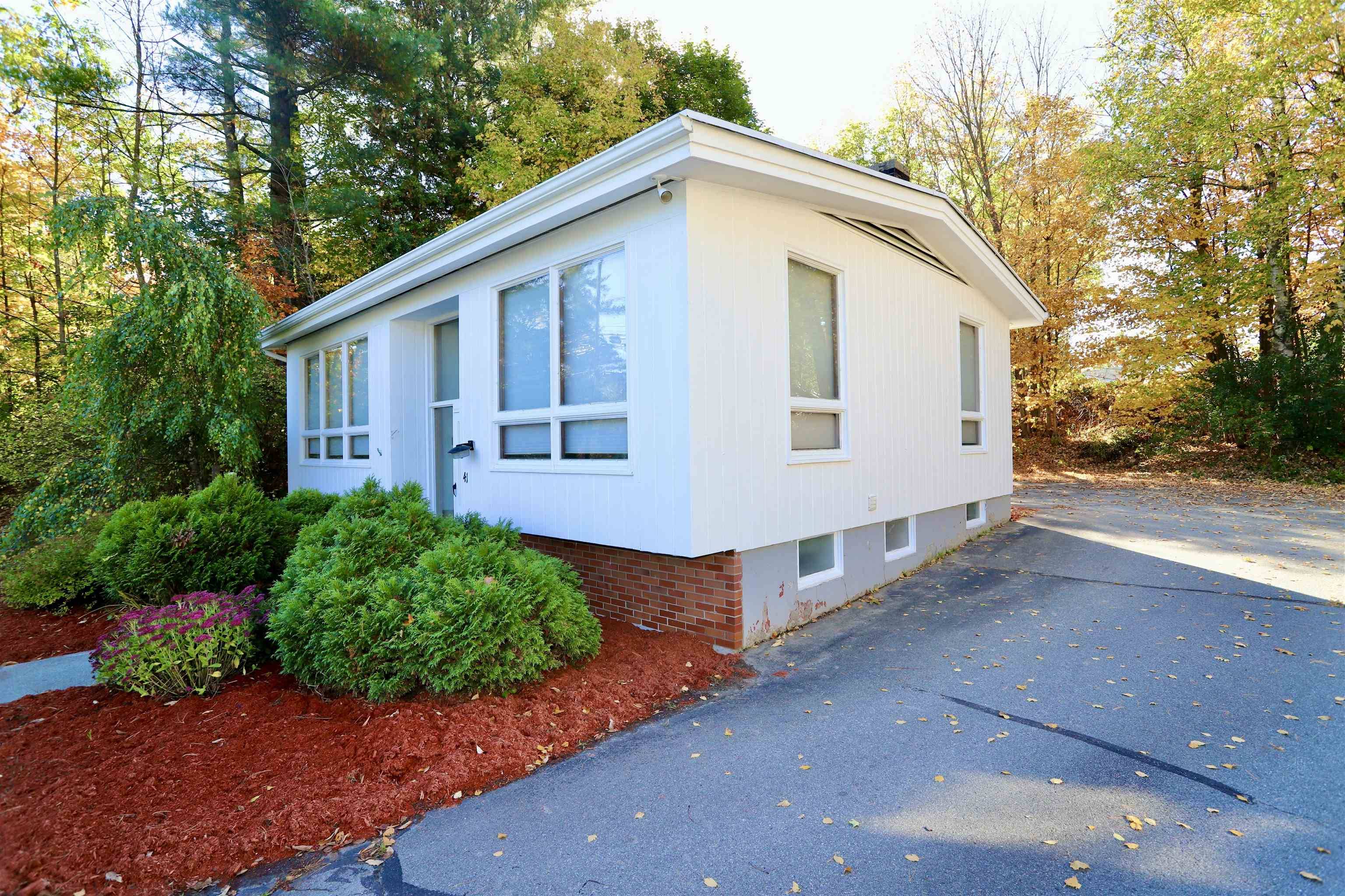 Newport City, VT 05855,41 Highland AVE