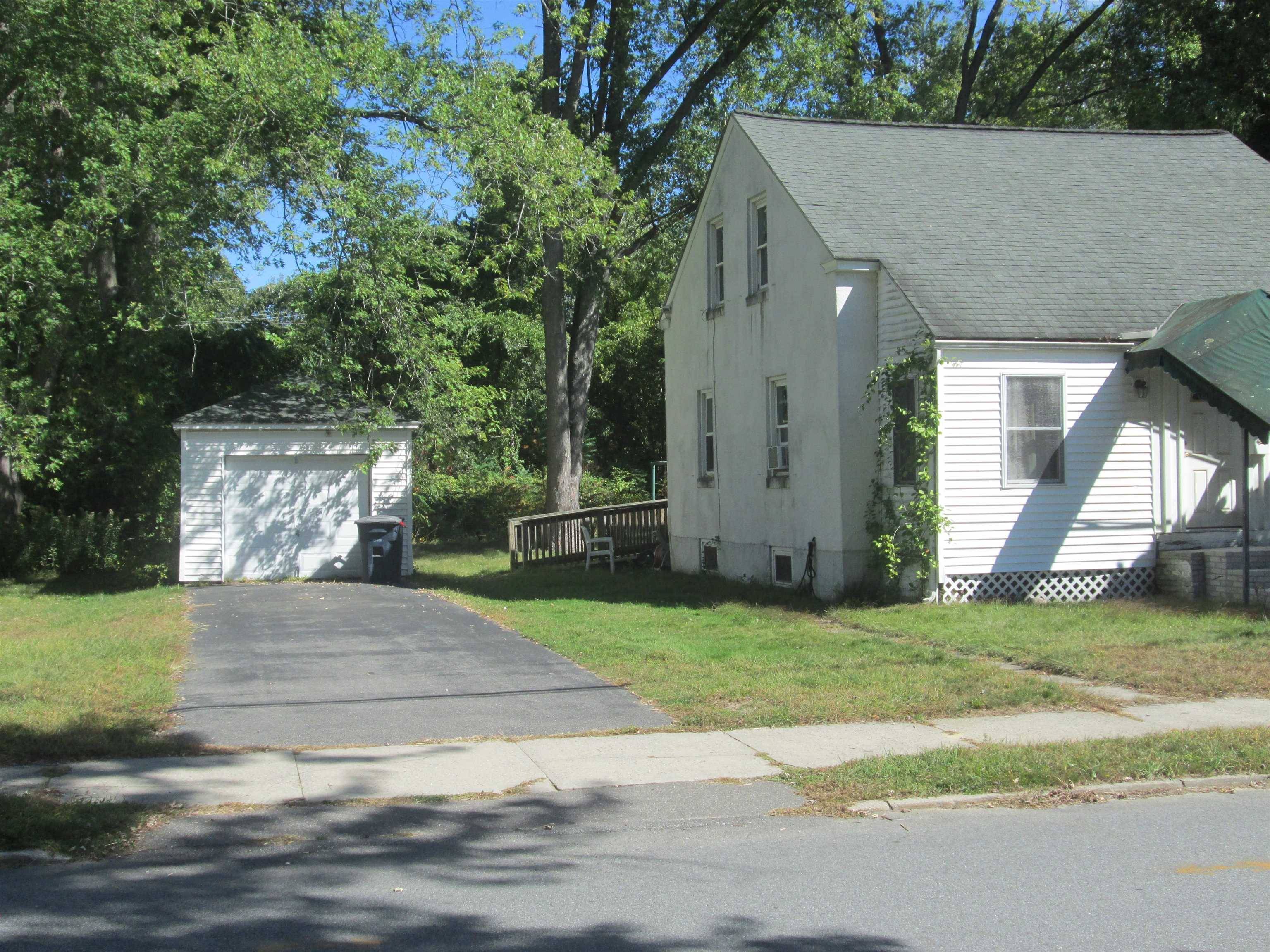 Nashua, NH 03064,19 Atherton AVE