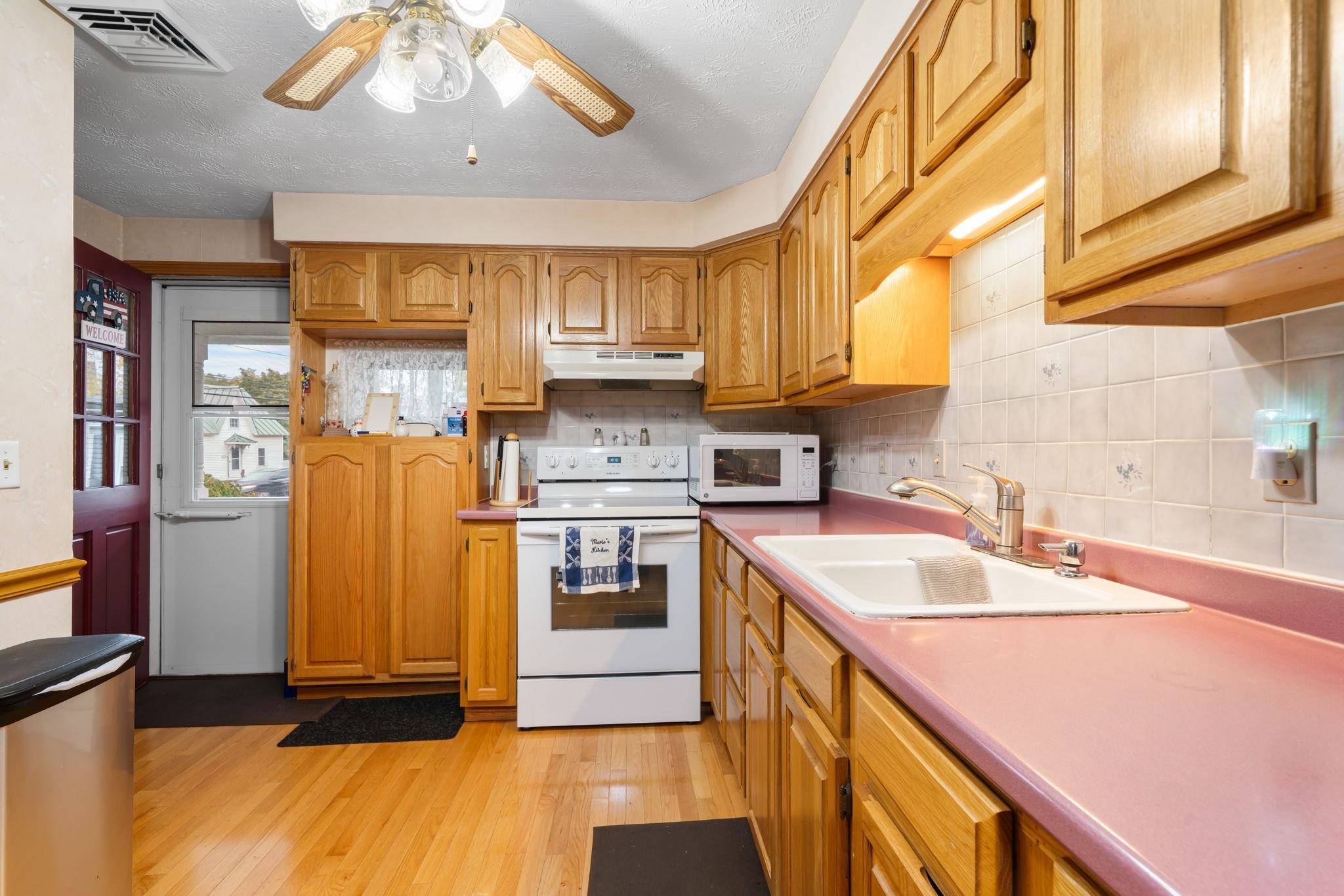 Manchester, NH 03102,664 South Main ST