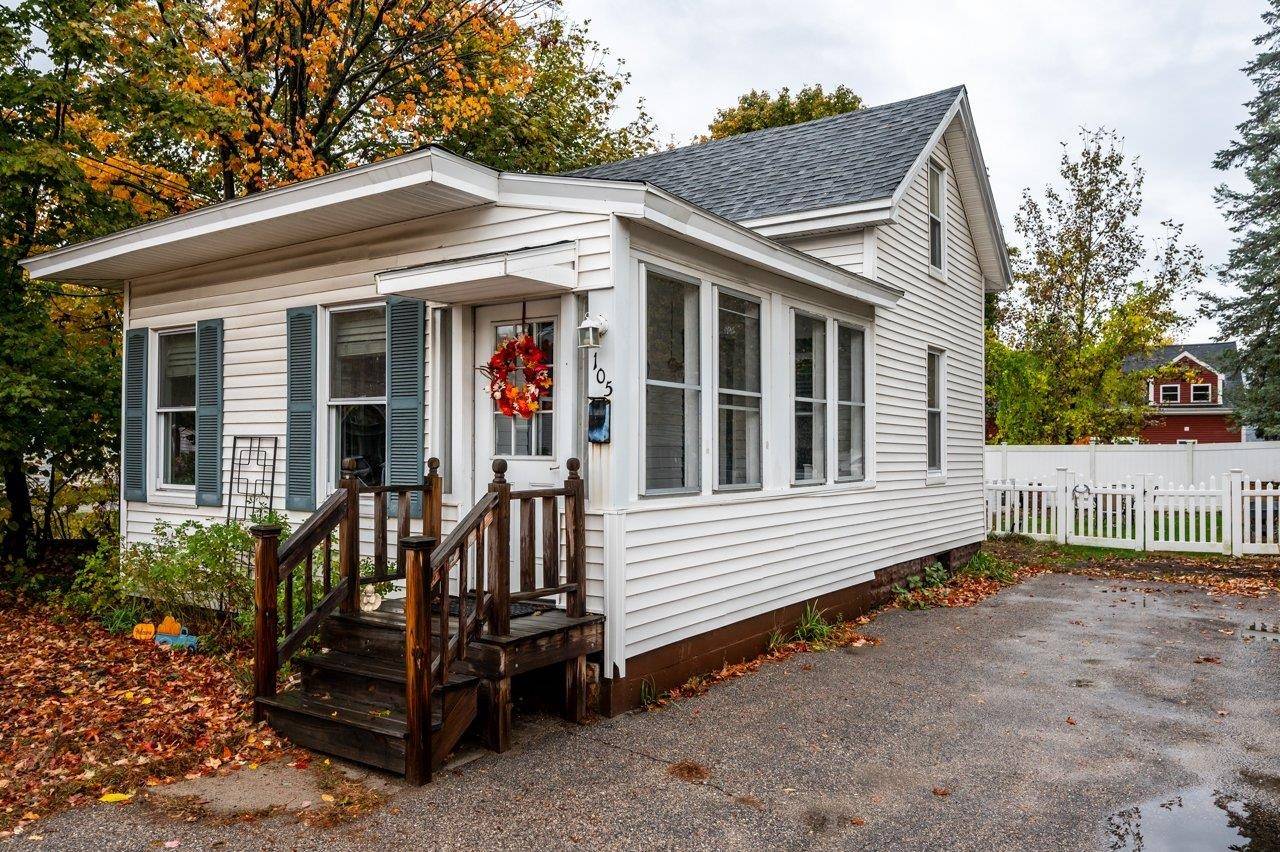 Rochester, NH 03867,105 Wakefield ST