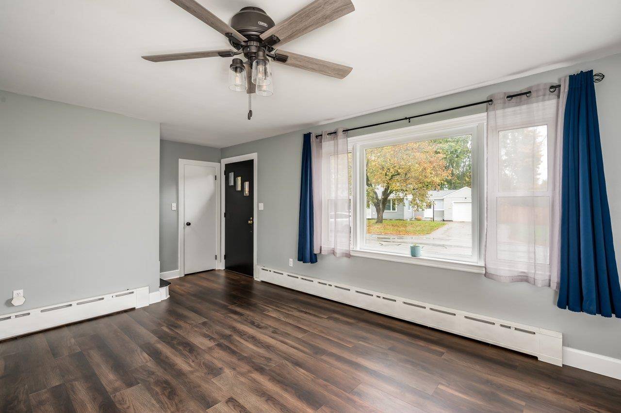 Rochester, NH 03867,7 McIntire CT