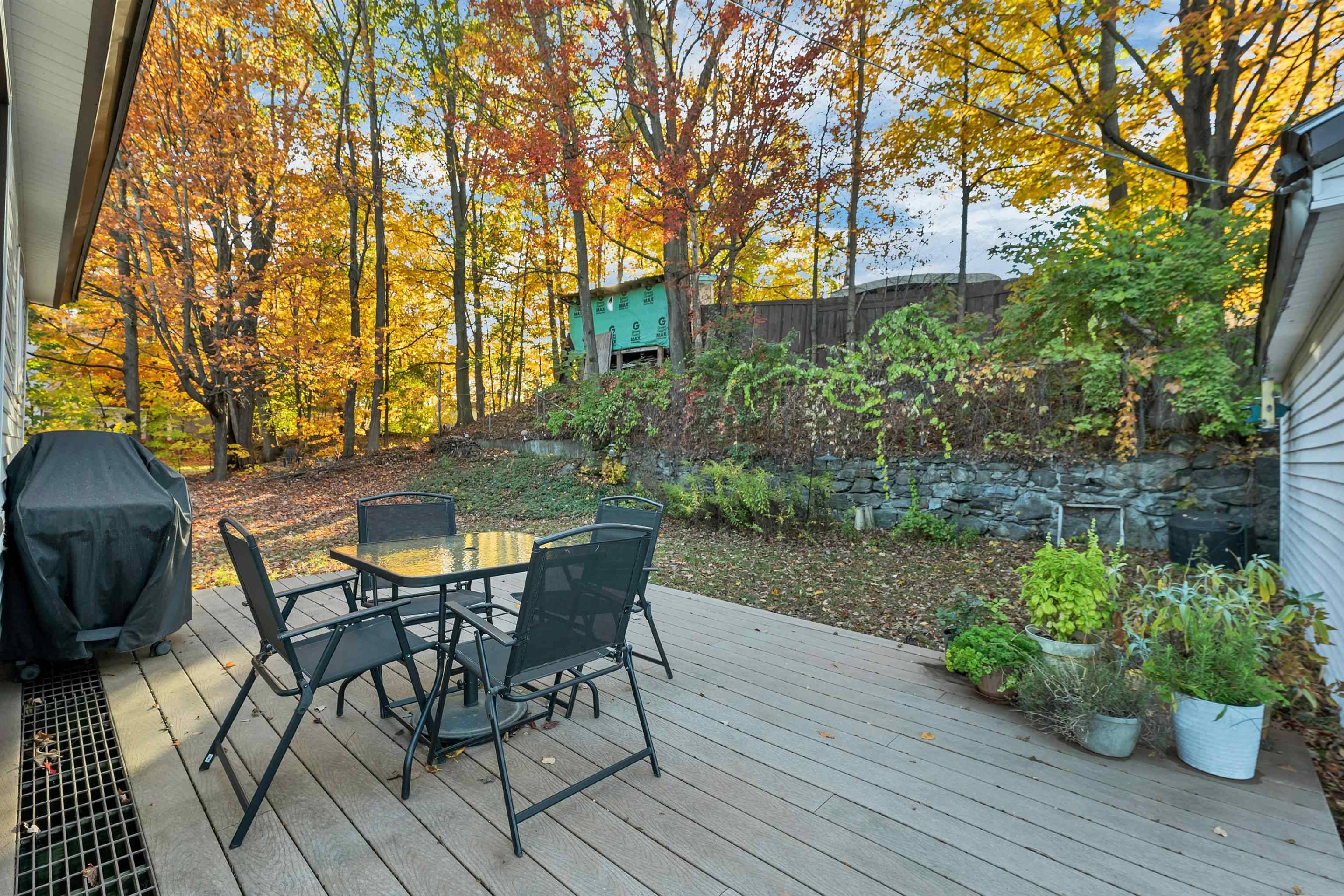 Laconia, NH 03246,17 Rowell ST