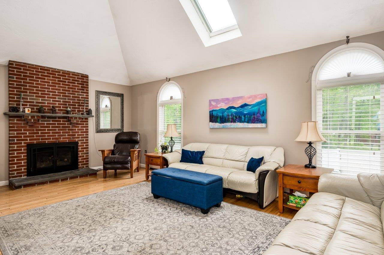 Dover, NH 03820,443 Tolend RD