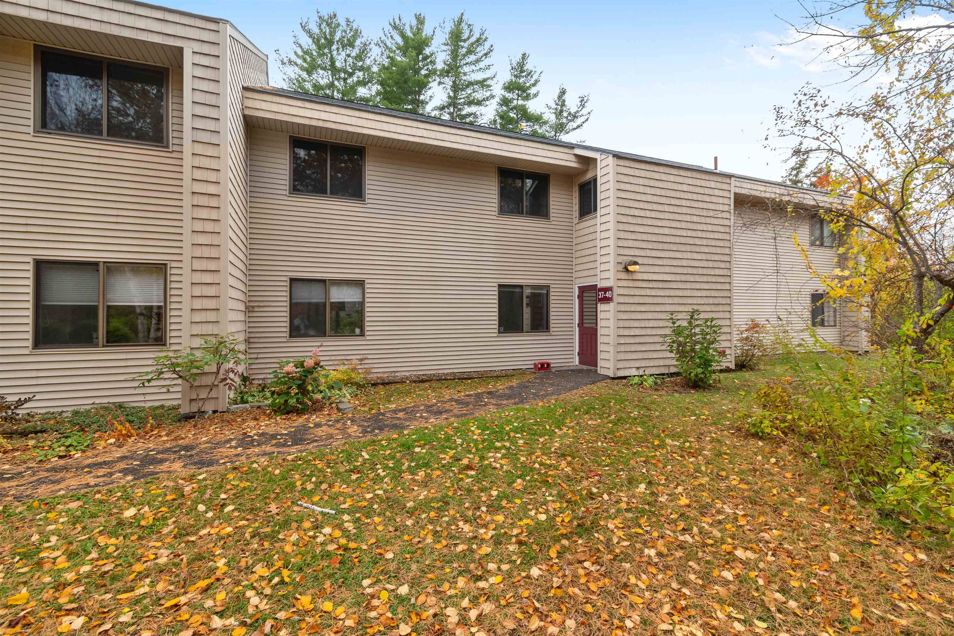 South Burlington, VT 05403,40 Bayberry LN