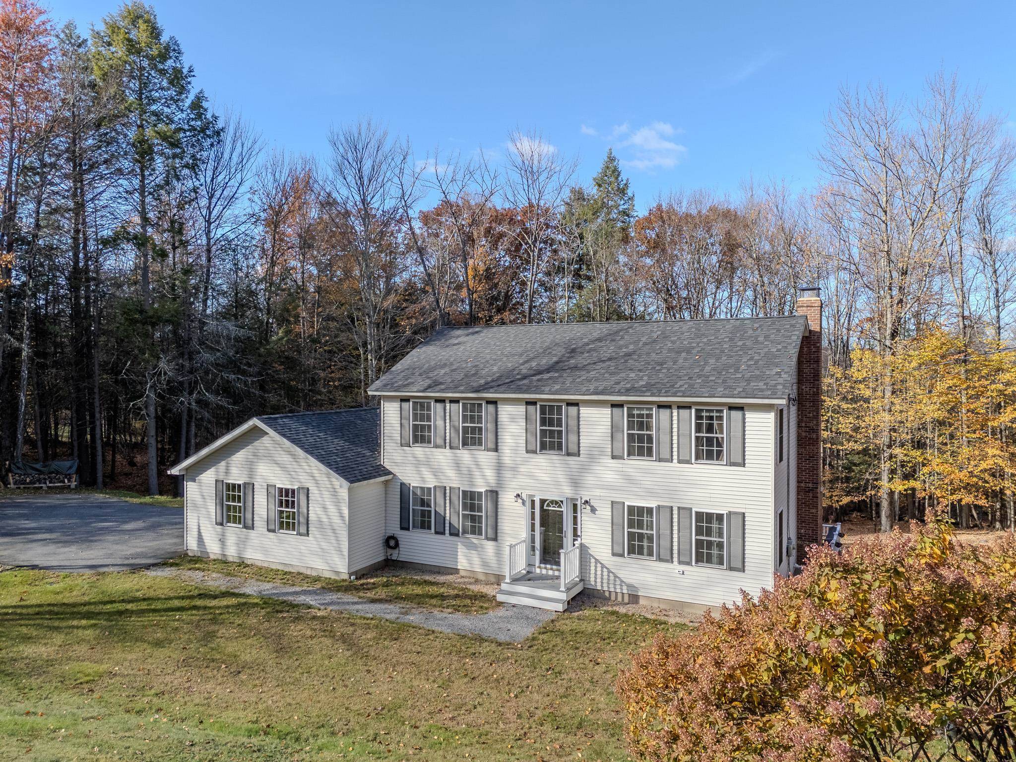Wilton, NH 03086,21 Ledgewood RD