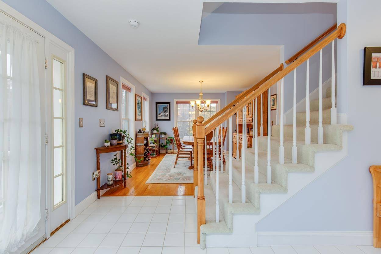 Salem, NH 03079,29 Hawk DR