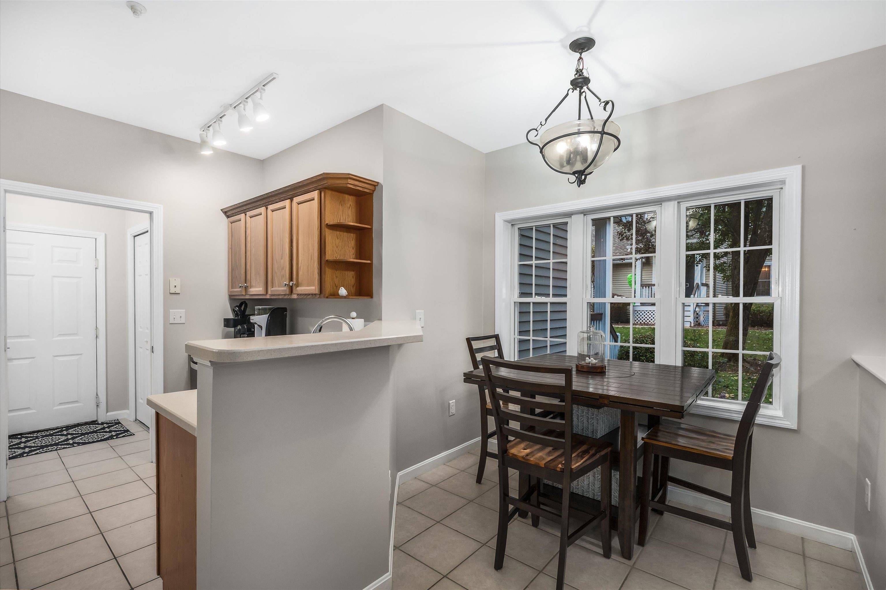 Bedford, NH 03110,34 Chatham DR