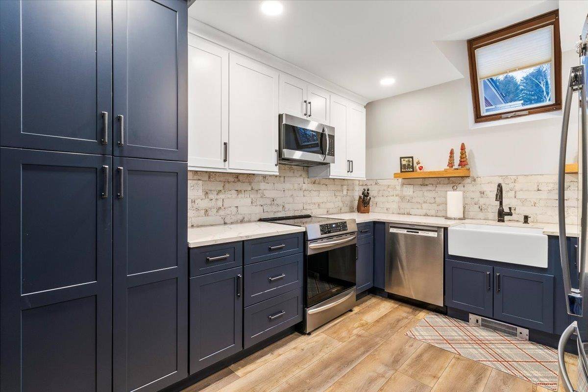 Londonderry, VT 05148,254 Boynton RD #SB3