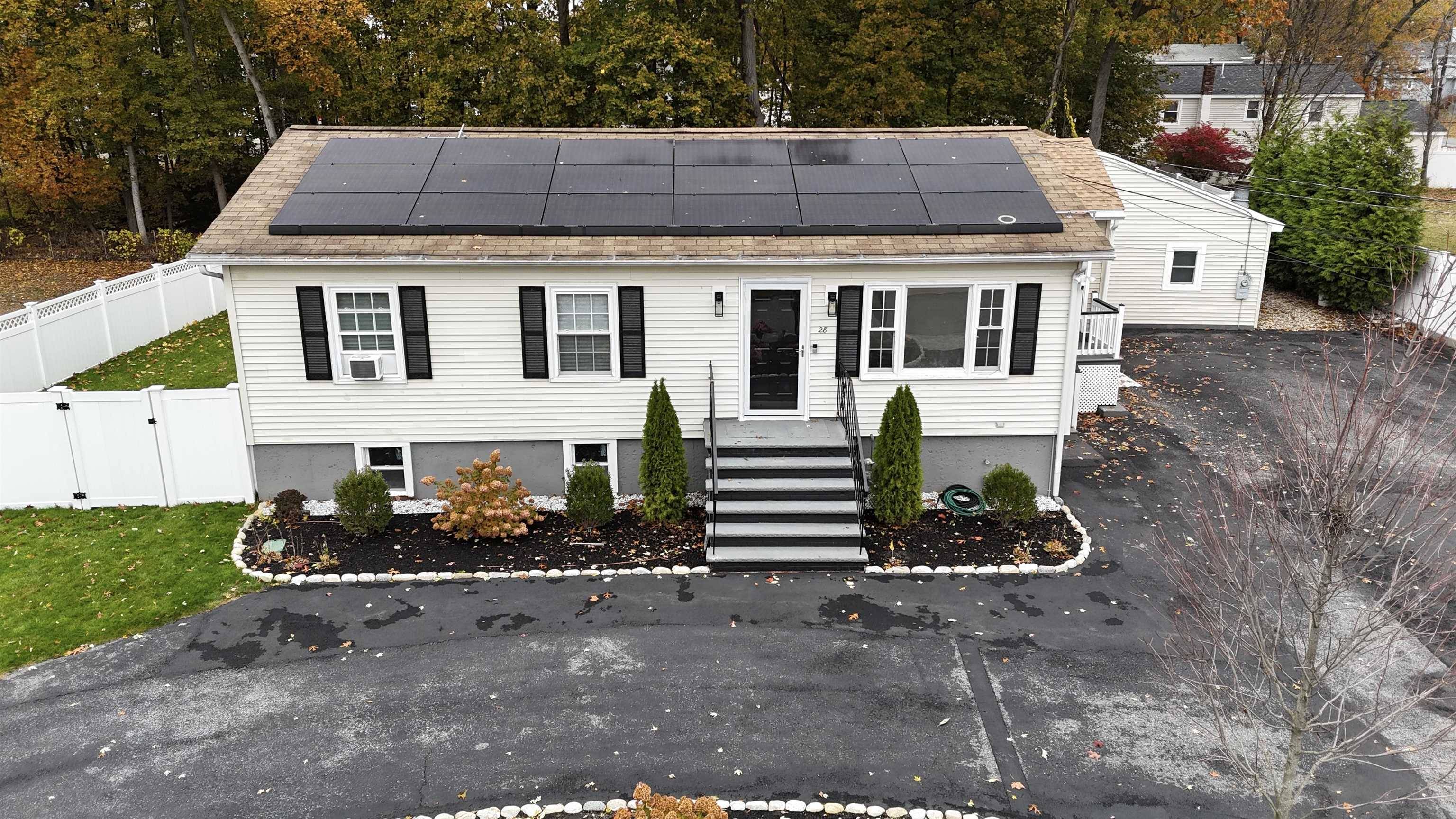 Tewksbury, MA 01876,28 Greenwood AVE