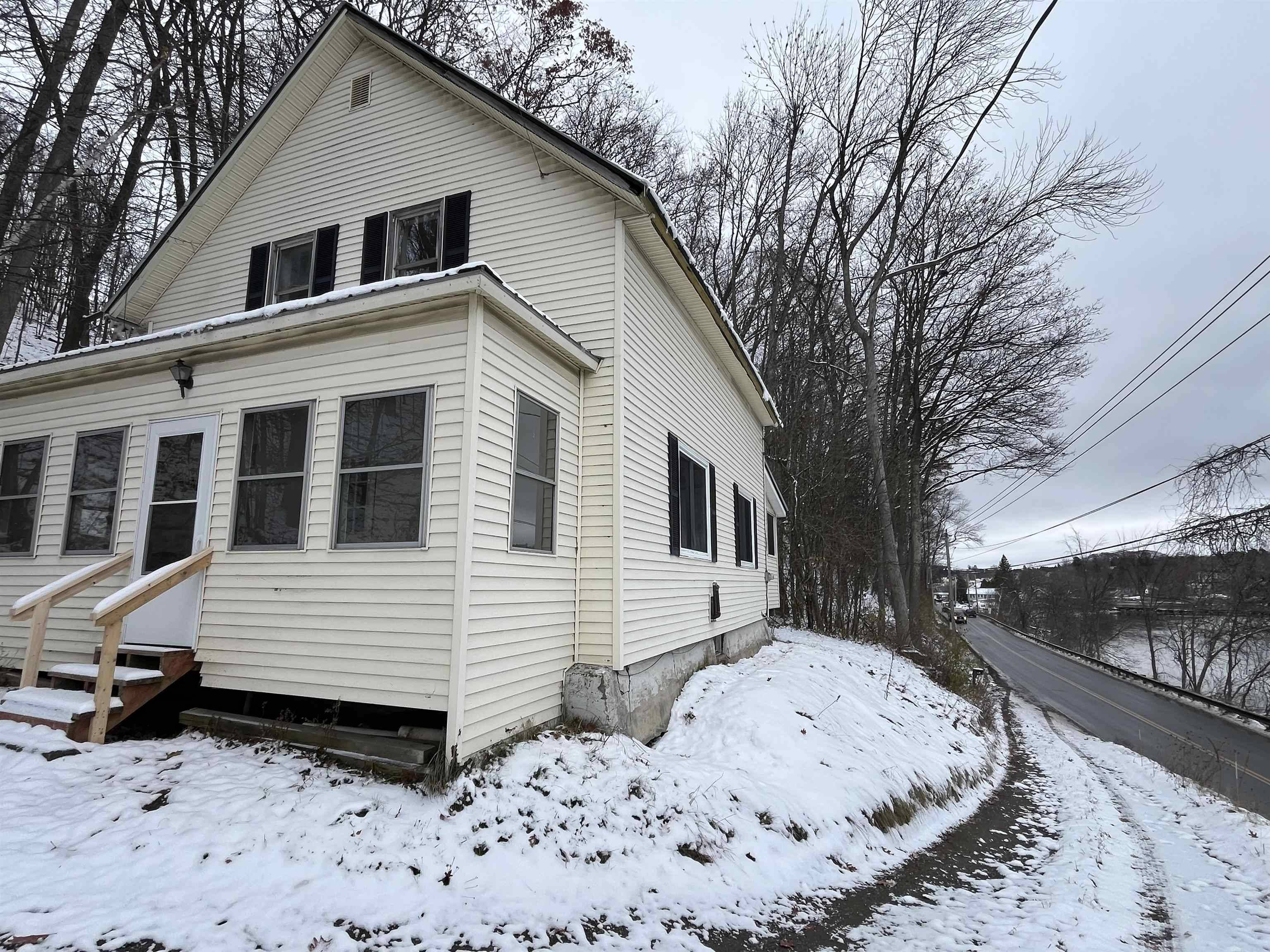 Newport City, VT 05855,428 Coventry ST