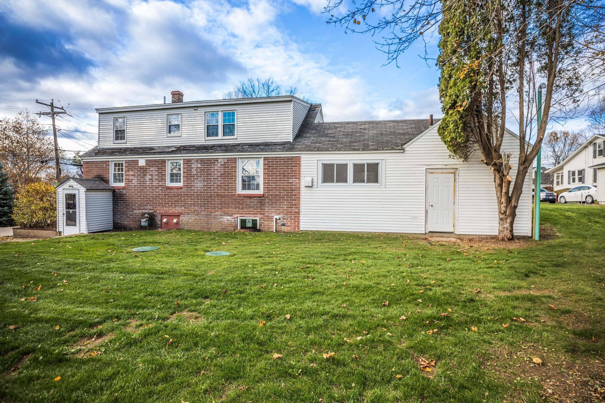 Portsmouth, NH 03801,149 Jones AVE