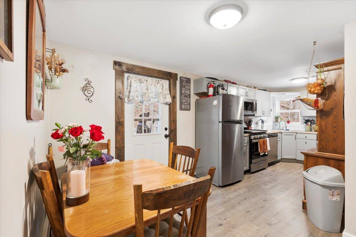 Woodford, VT 05201,905 VT Route 9