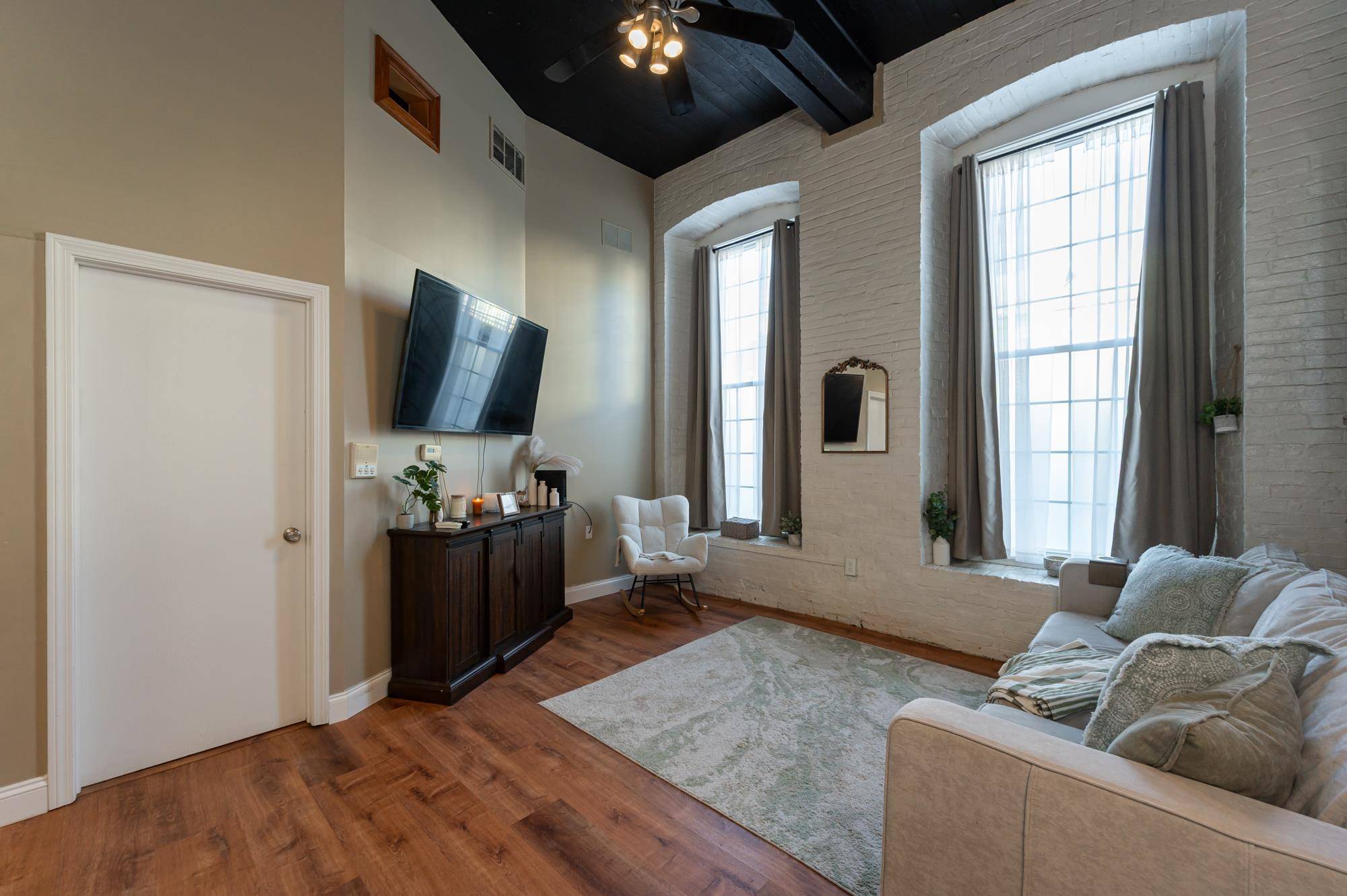 Pembroke, NH 03275,100 Main ST #M10