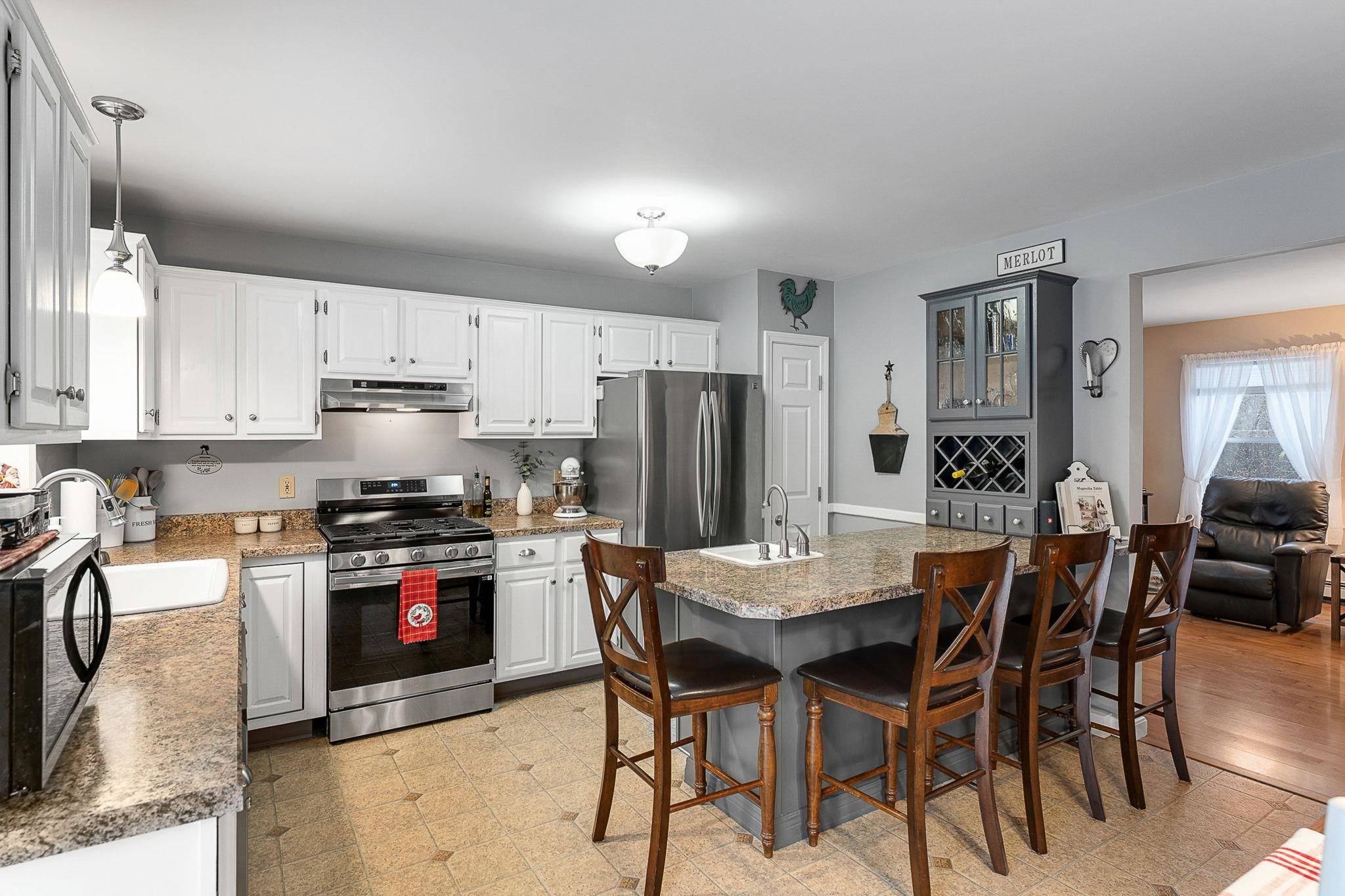 102 Bluebird RD Williamstown, VT 05679