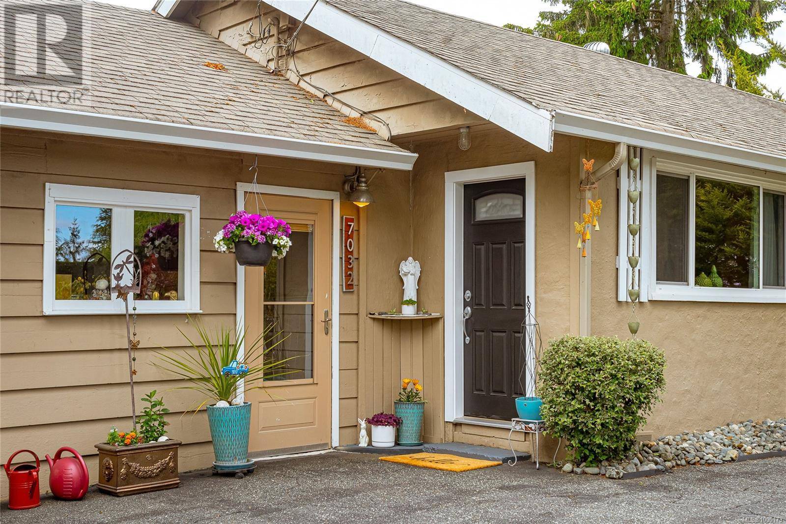 Central Saanich, BC V8M1G8,7032 West Saanich Rd