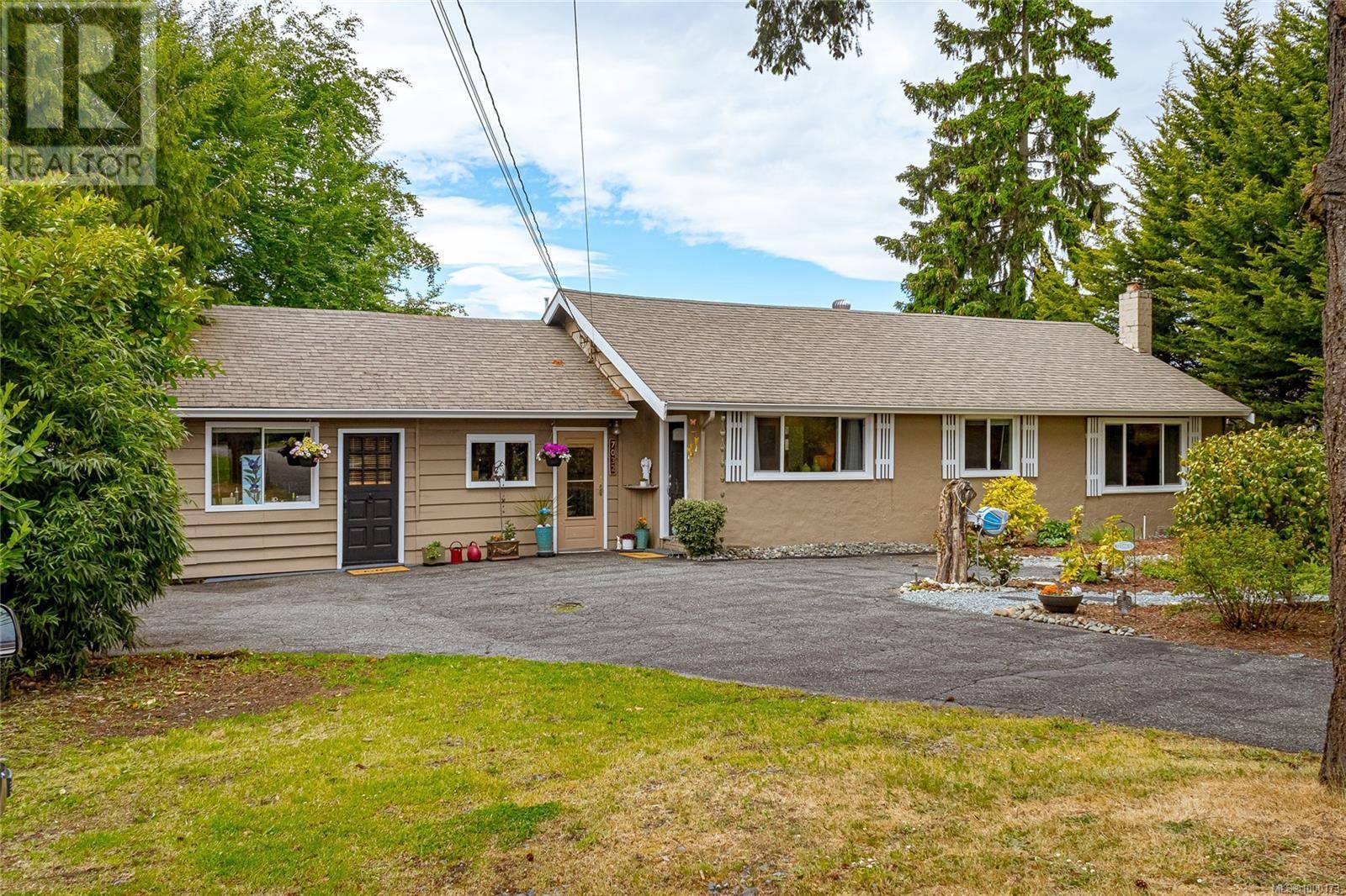 Central Saanich, BC V8M1G8,7032 West Saanich Rd
