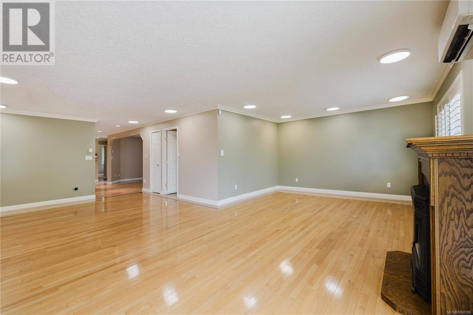 Central Saanich, BC V8M1B2,6912 Bayside Pl