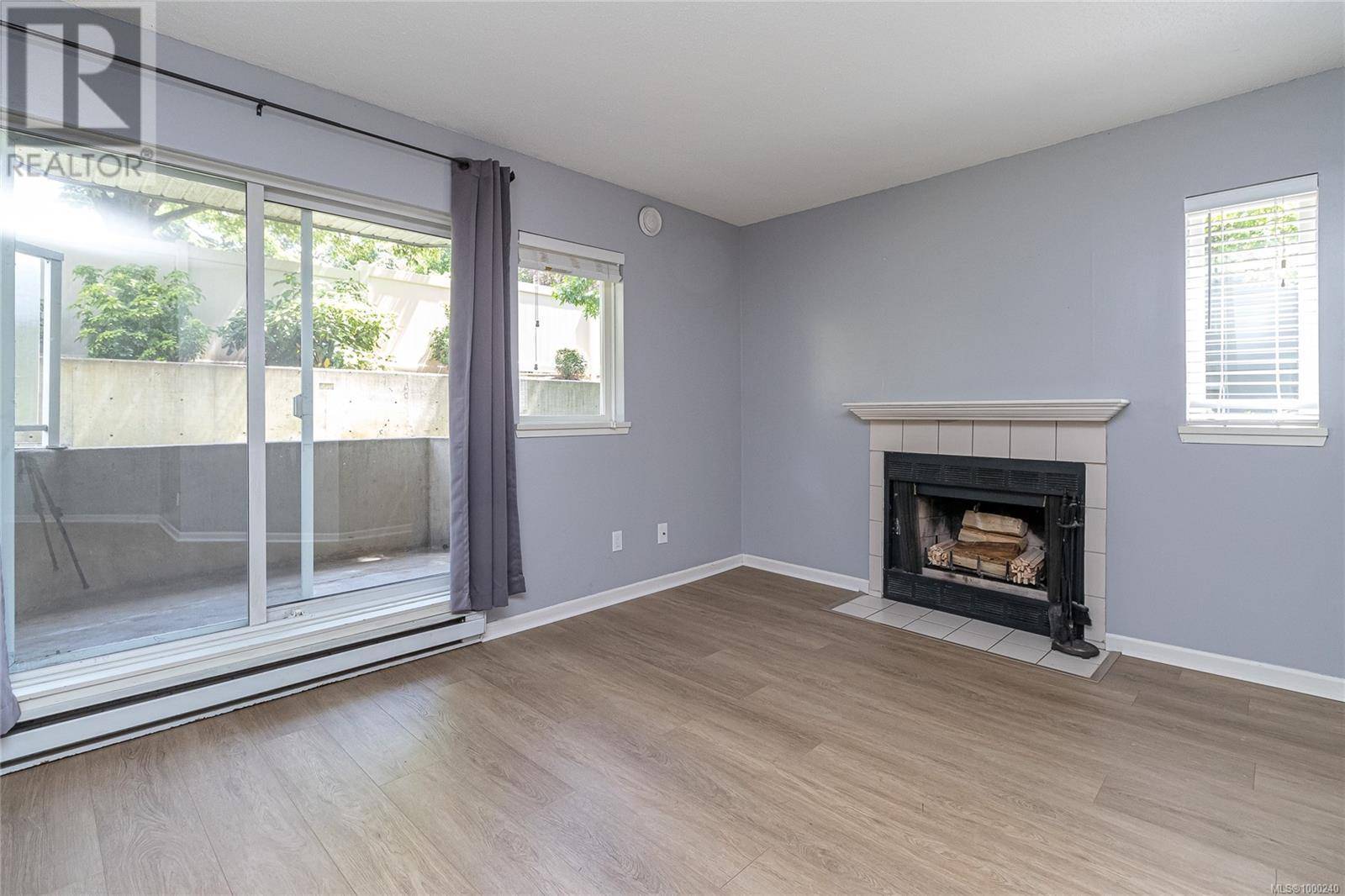 Victoria, BC V8T5G6,2520 Wark ST #114