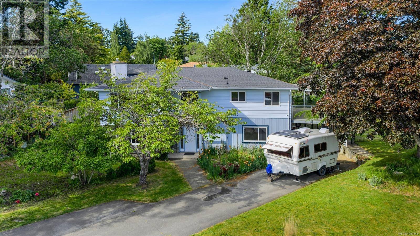 Saanich, BC V8N3J4,1616 Sarita Pl
