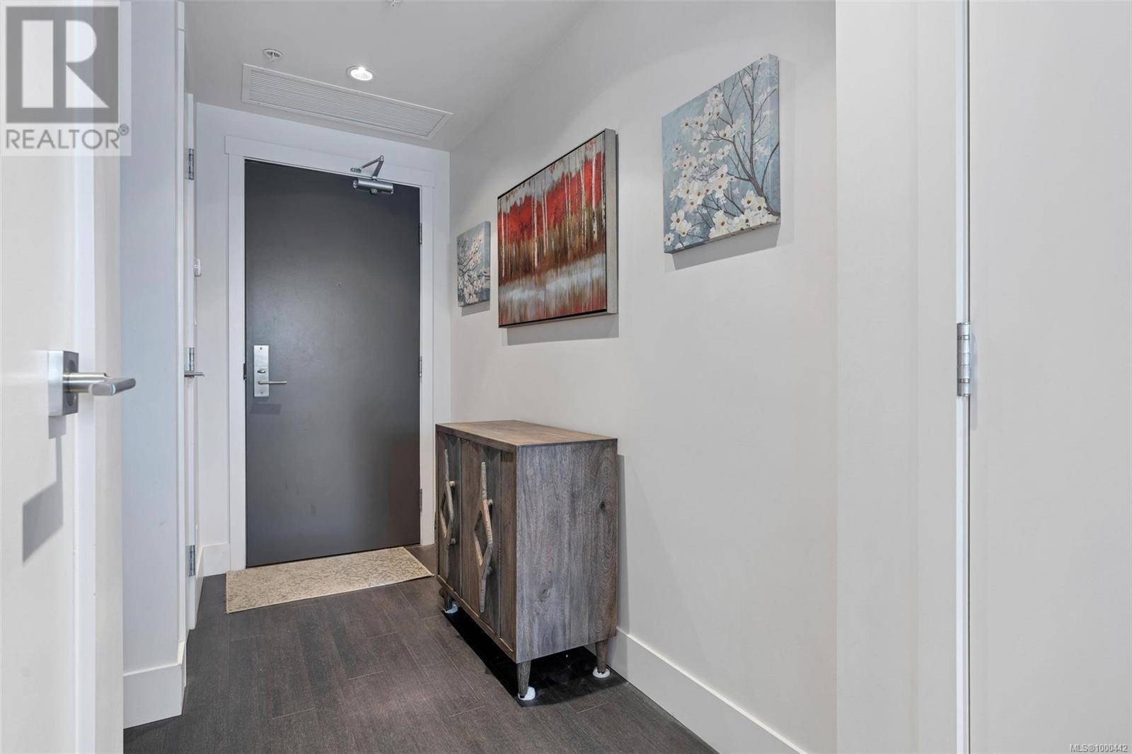 Victoria, BC V9A0E7,83 Saghalie RD #704