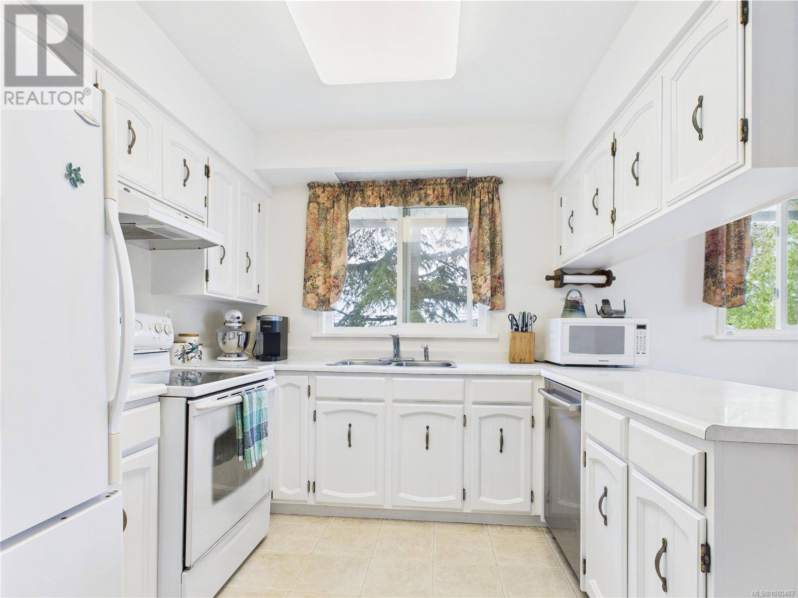 North Saanich, BC V8L5S9,1920 MIlls Rd