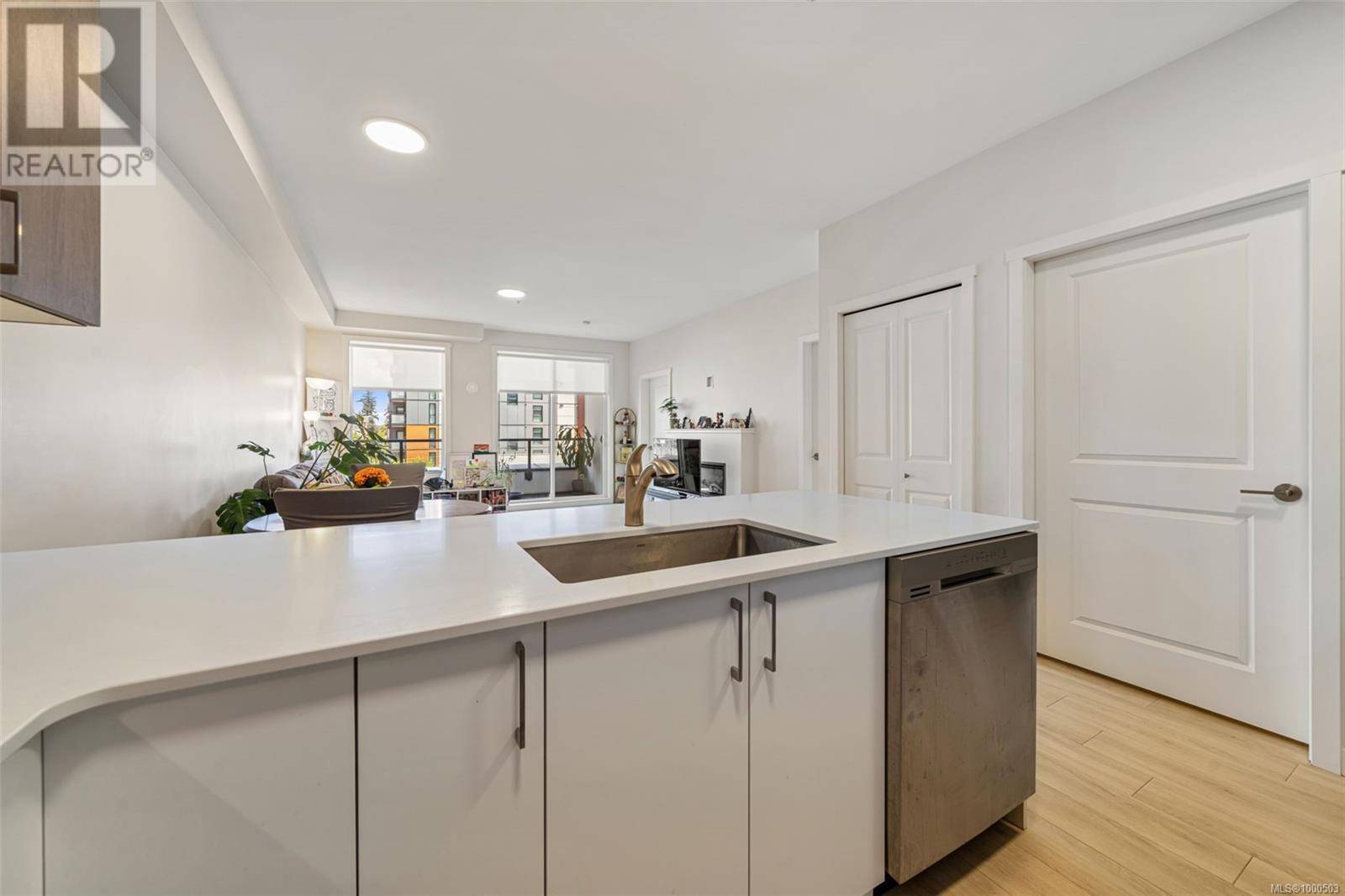Langford, BC V9B2T9,810 Orono AVE #308
