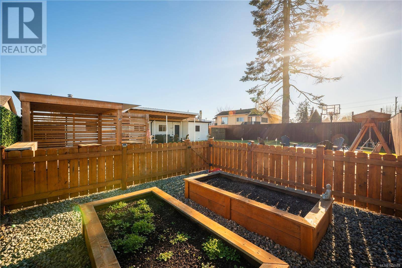 Nanaimo, BC V9S4N5,2204/2206 Petersen Pl