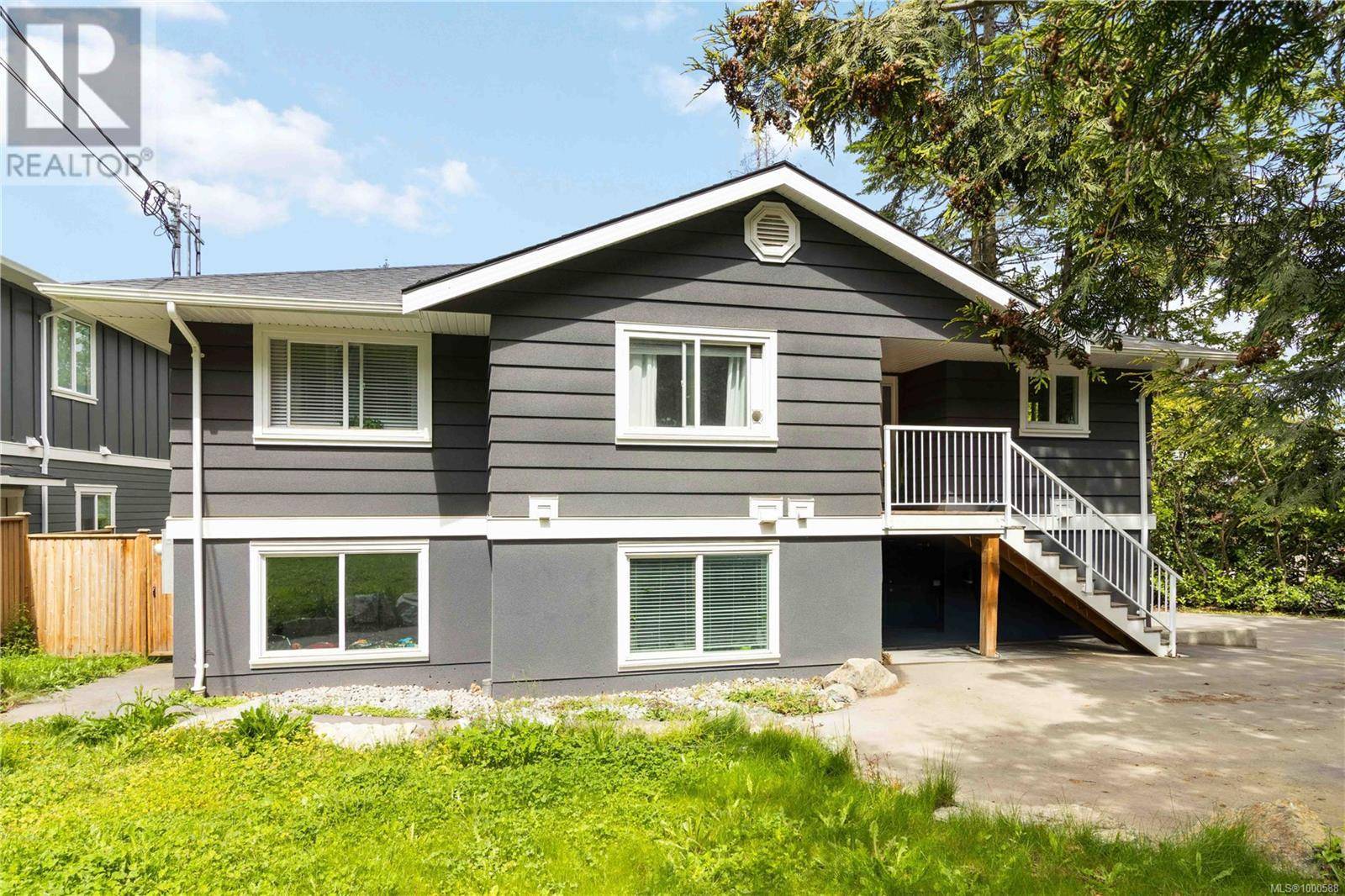 Central Saanich, BC V8M1V8,7487 East Saanich Rd