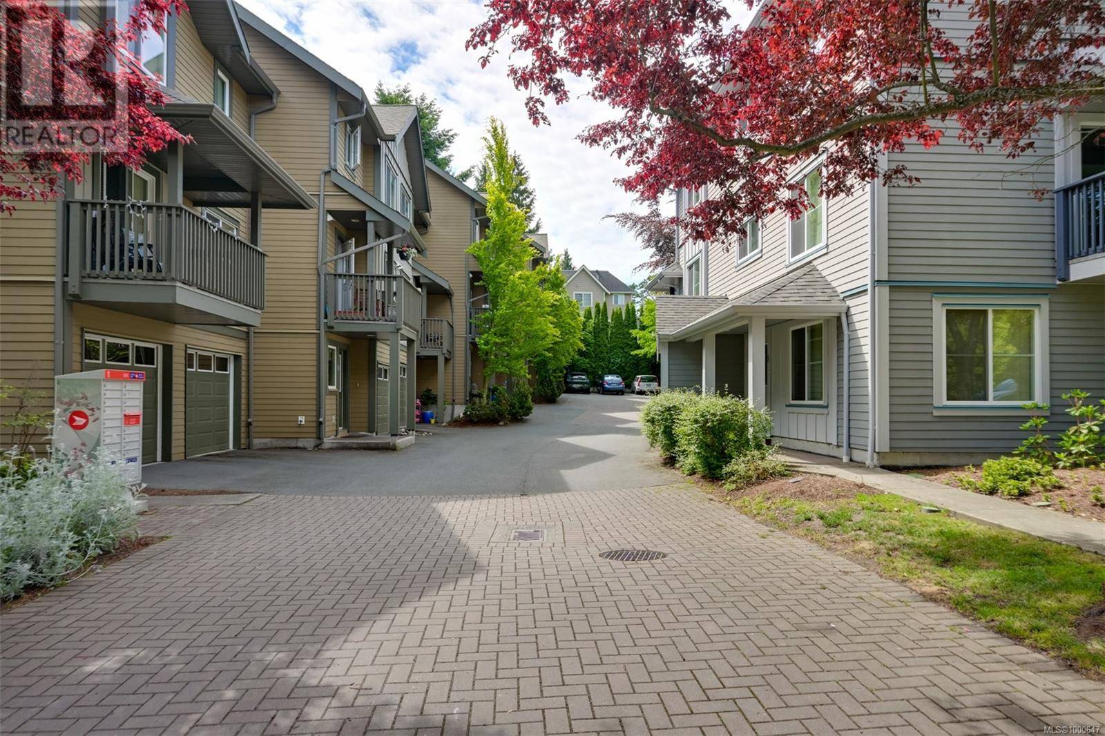 Victoria, BC V8T0A3,1405 Mallek CRES #2