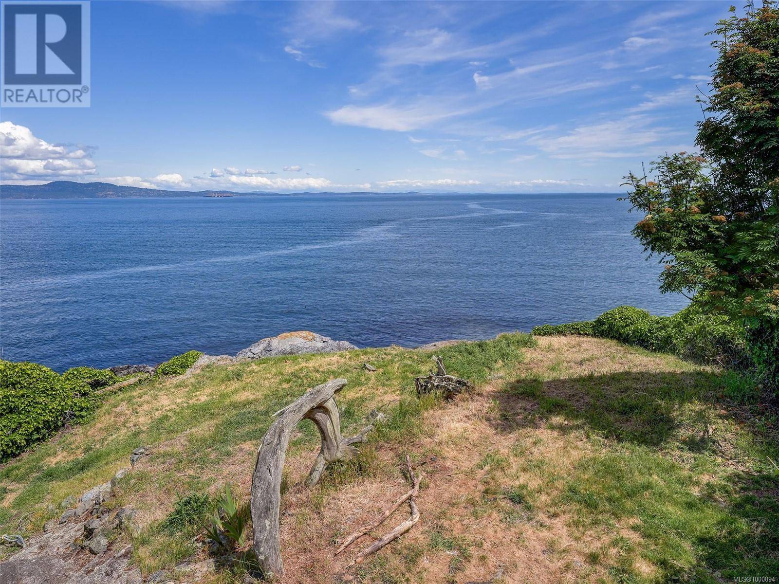 Saanich, BC V8N4J5,6000 Lockehaven Dr