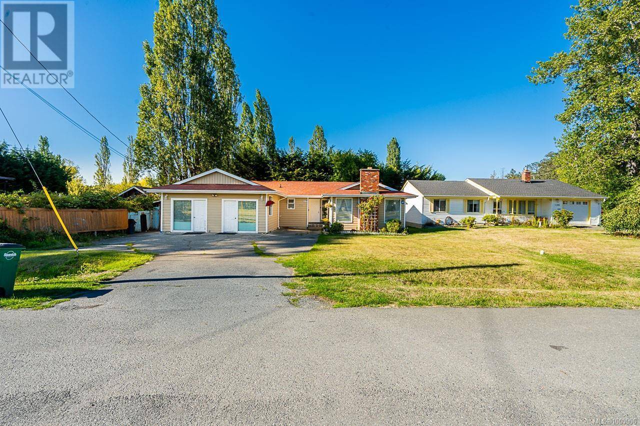 Saanich, BC V8P2M2,1382 McKenzie Ave