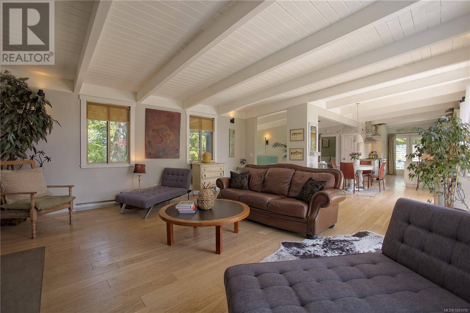 Salt Spring, BC V8K1J6,310 Woodland Dr