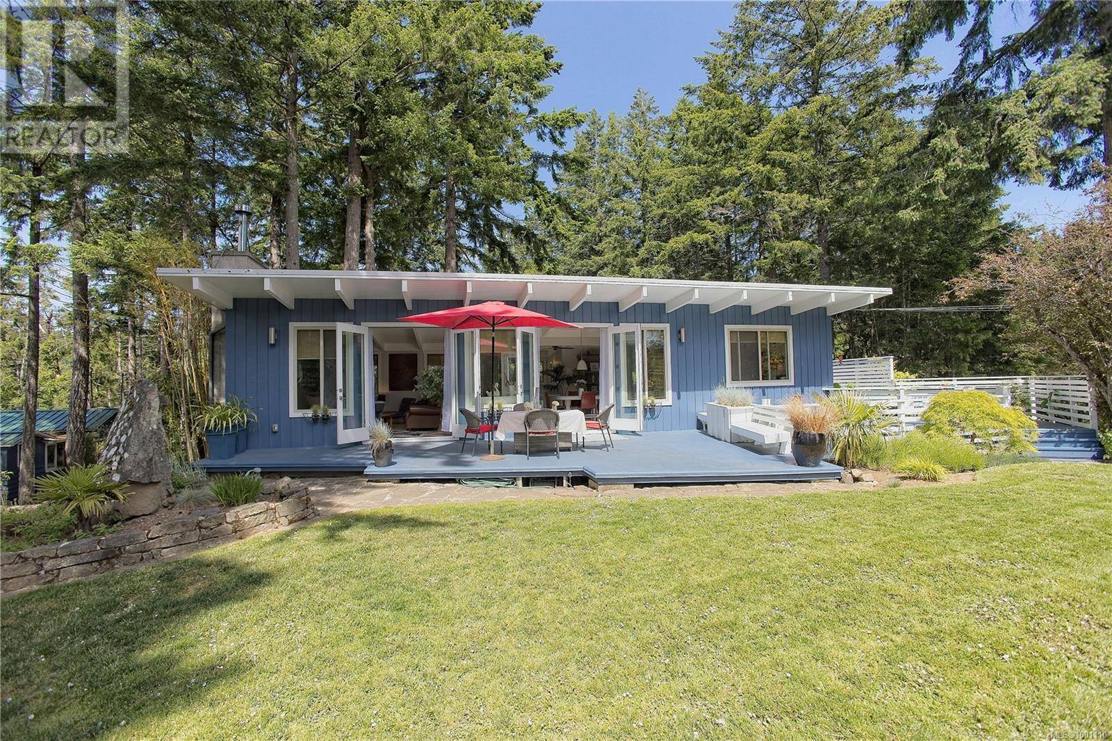 Salt Spring, BC V8K1J6,310 Woodland Dr