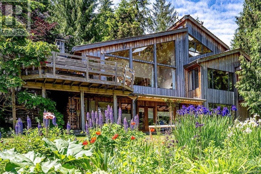 Cortes Island, BC V0P1K0,822 Austin Dr