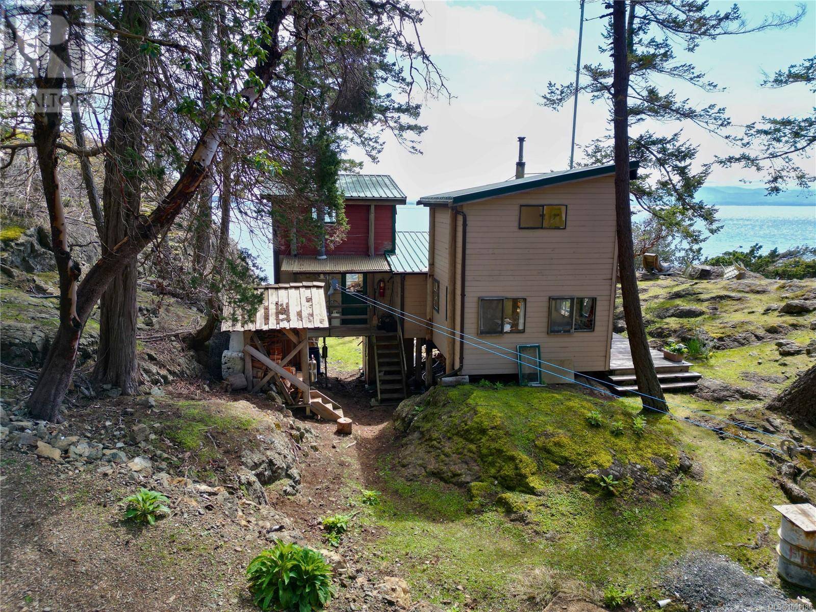 Lasqueti Island, BC V0R2J0,LT 6 Lake Rd