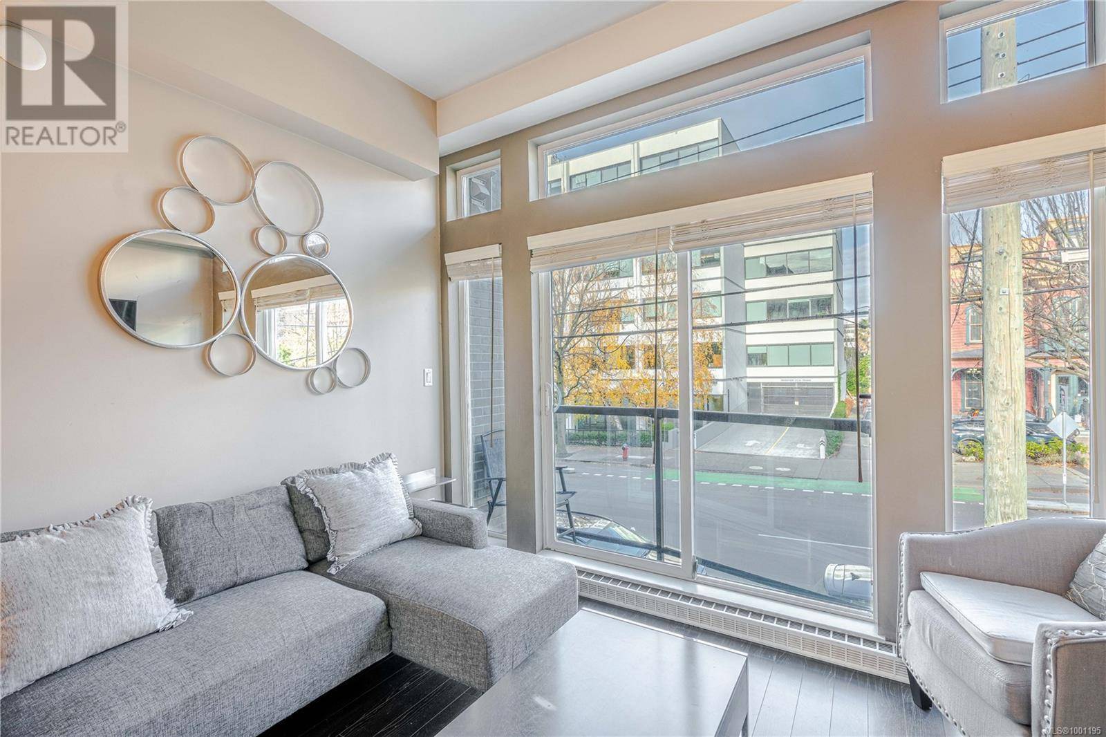 Victoria, BC V8V3K9,1121 Fort ST #203