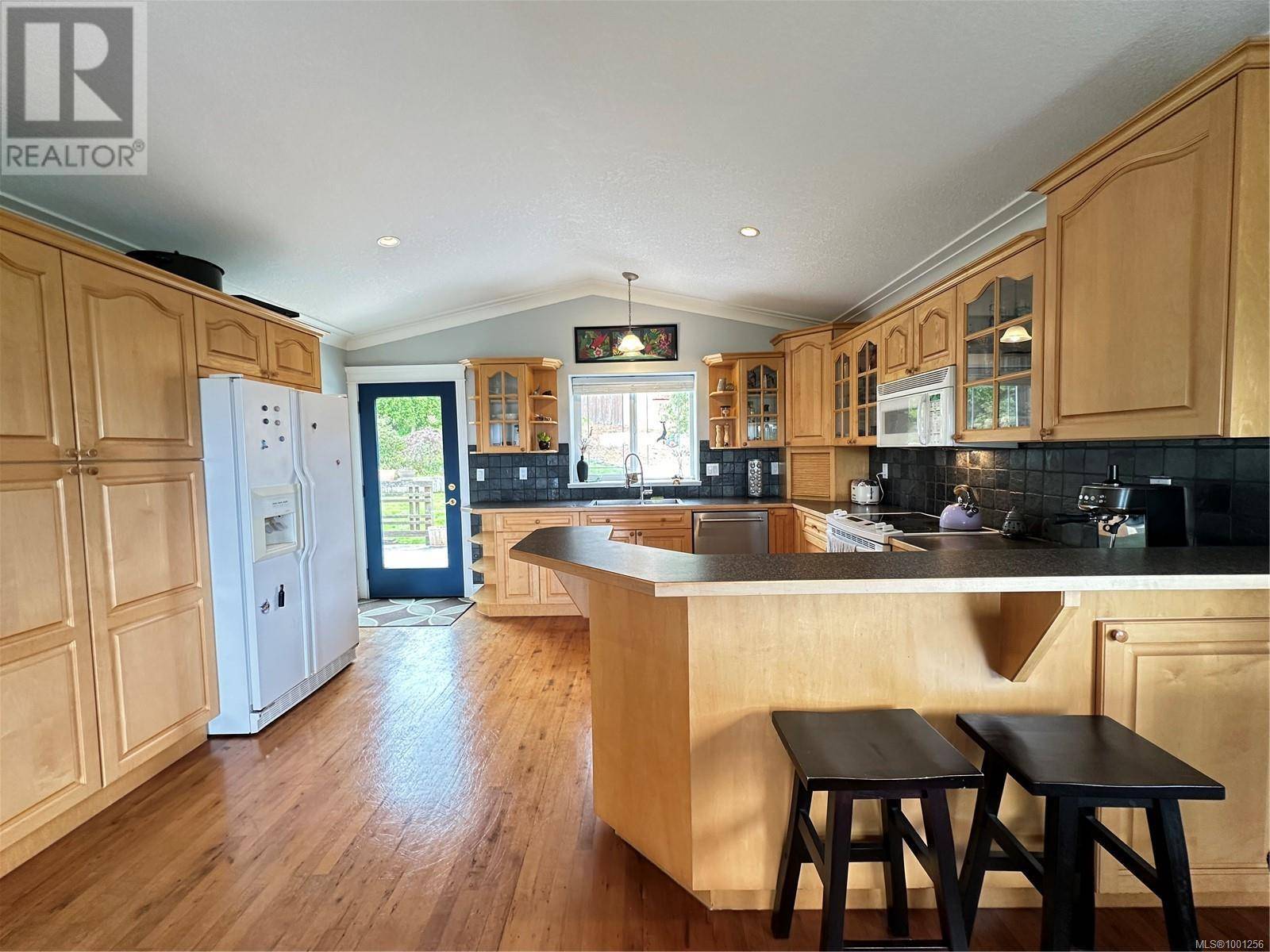 Port Mcneill, BC V0N2R0,1865 Pioneer Hill