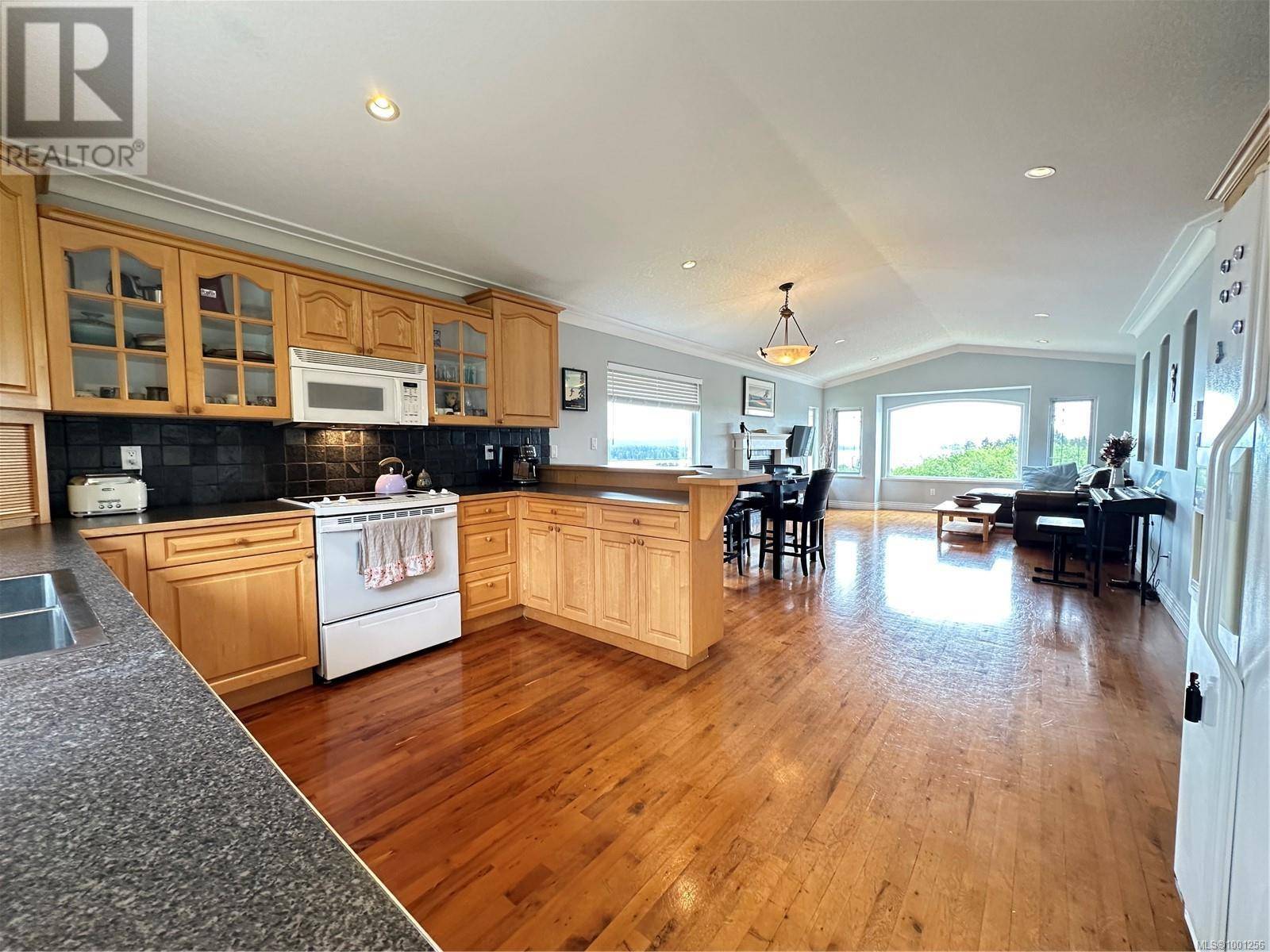 Port Mcneill, BC V0N2R0,1865 Pioneer Hill