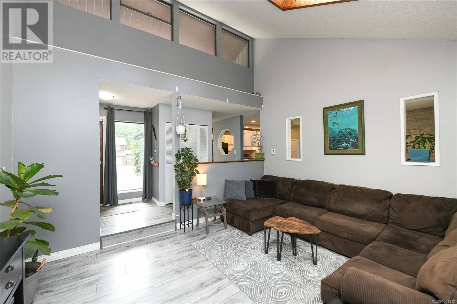 Comox, BC V9M1K3,2322 Strathcona Cres