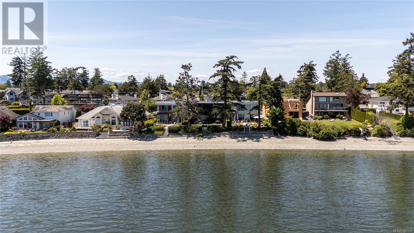 Sidney, BC V8L2N8,10383 Allbay Rd