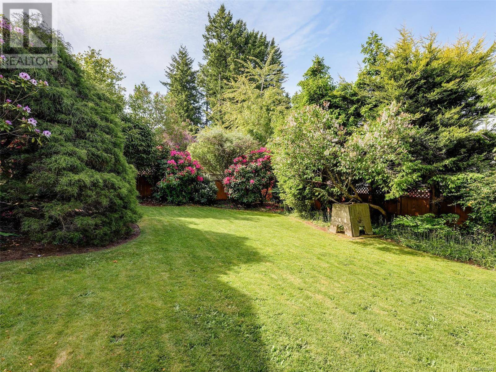 Saanich, BC V8N3C5,4320 Cedar Hill Rd