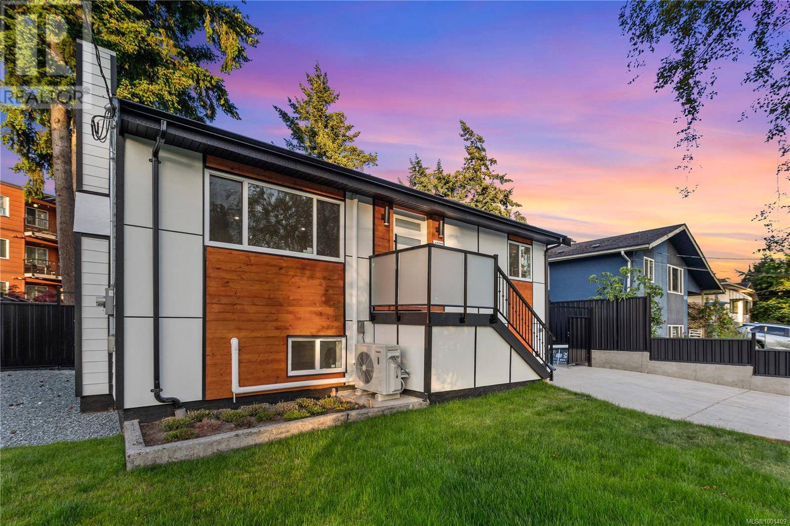 Saanich, BC V8X2J6,4037 Lakehill Pl