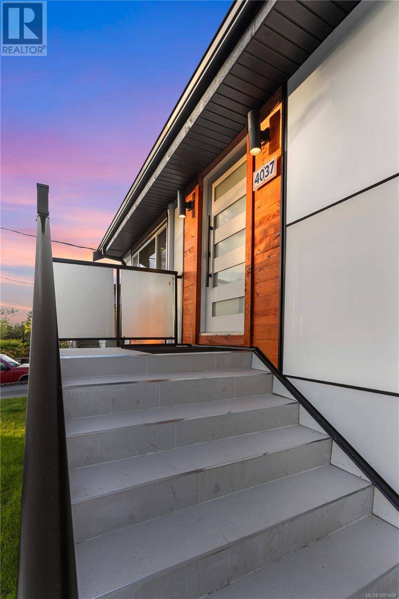 Saanich, BC V8X2J6,4037 Lakehill Pl