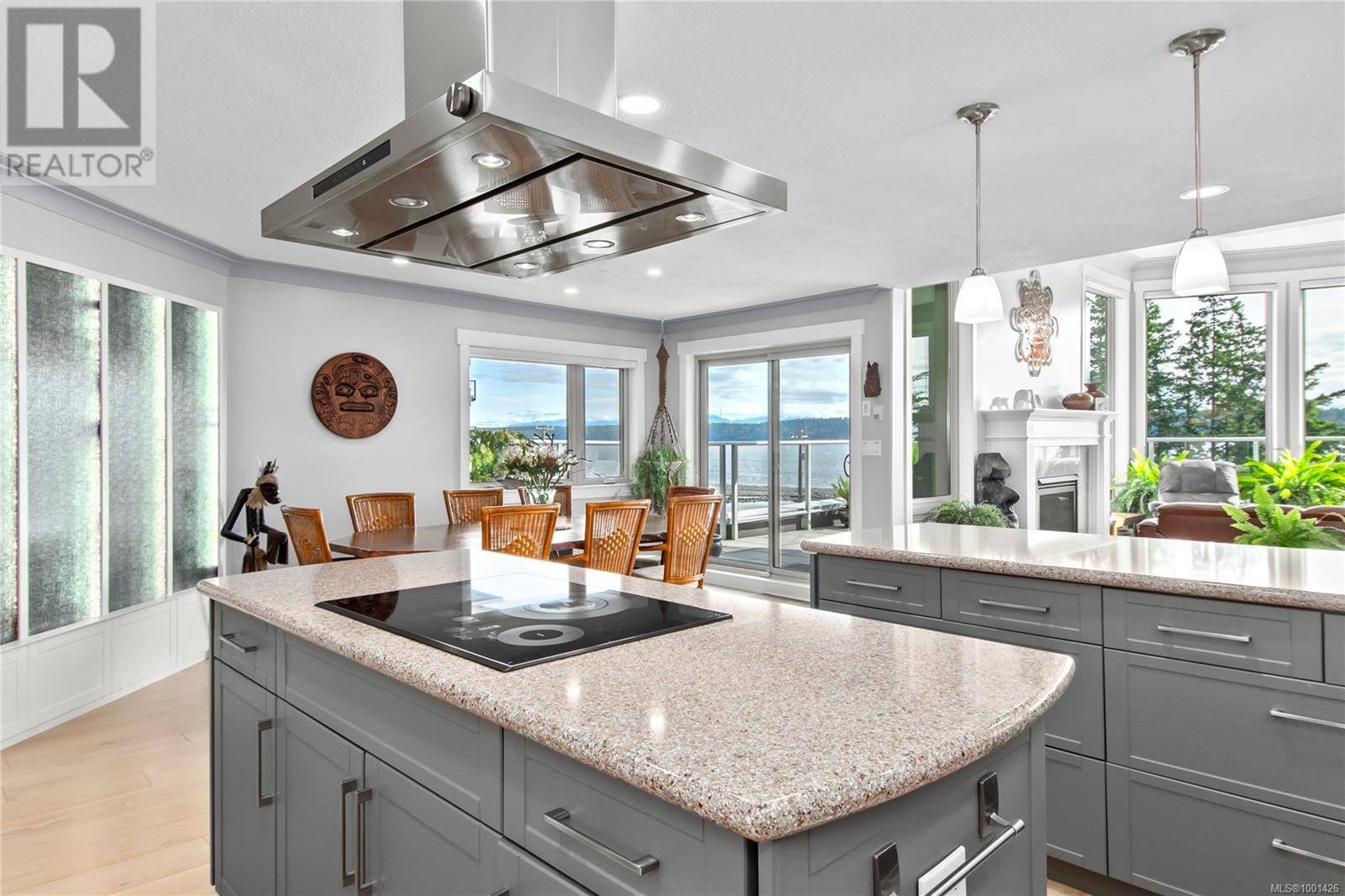 Campbell River, BC V9W1A6,700 Island HWY South #402