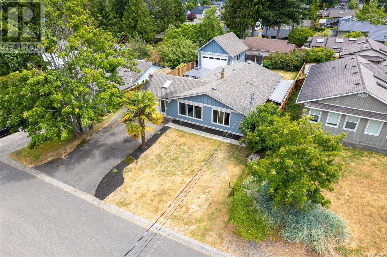Parksville, BC V9P1A8,660 Phillips St